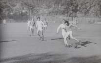 Staré škvárové fotbalové hřiště v Nejdku, kde se psala historie