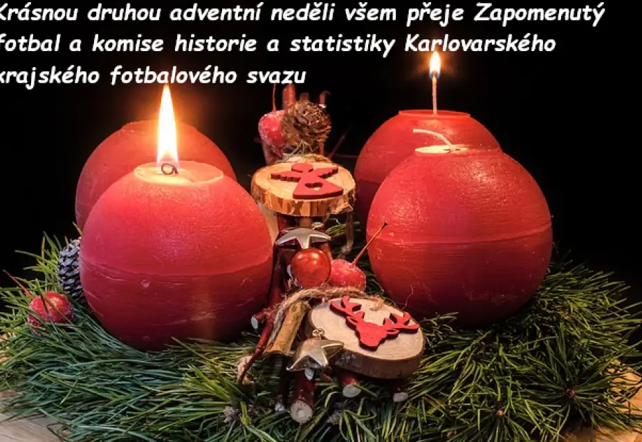 Druhá adventní svíčka zapálena