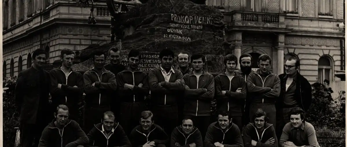 Fotbal nejsou jen historické tabulky a letopočty, někdy stačí jedna stará fotka a vzpomínka na tátu